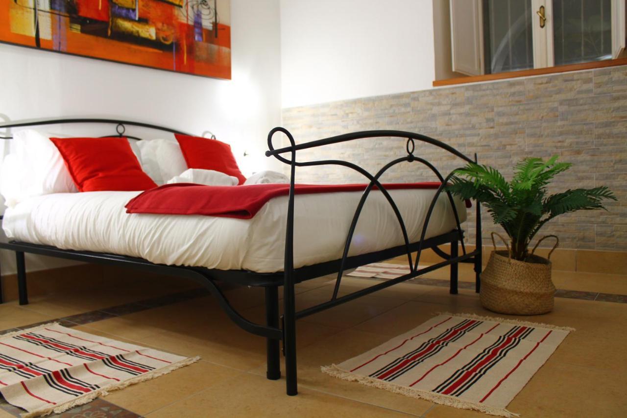 Exclusive Central Apartment 48 Рим Екстериор снимка